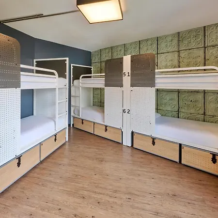 Generator * Париж