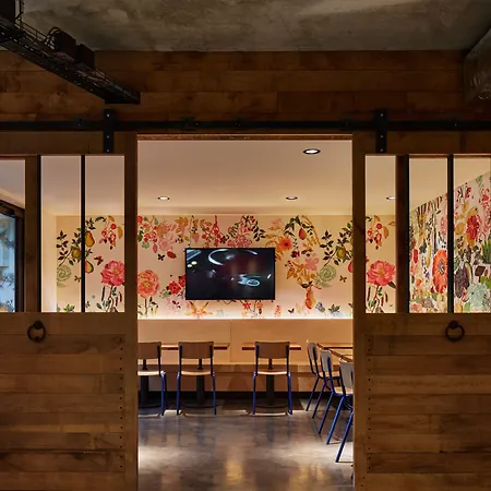 Хостел Generator Париж