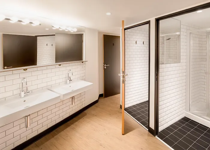 ホステル ジェネレーター