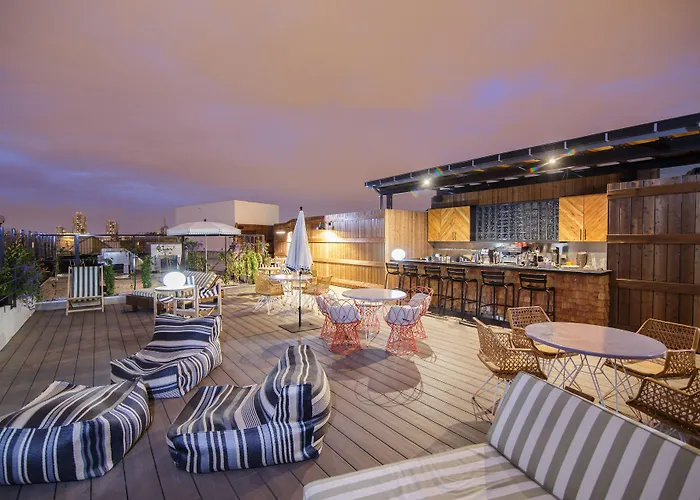 ジェネレーター ホステル *