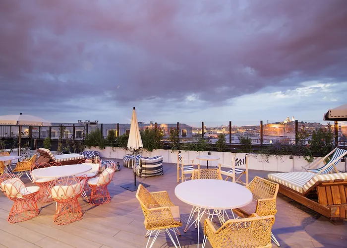 ジェネレーター ホステル