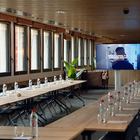 Generator Hostel Παρίσι