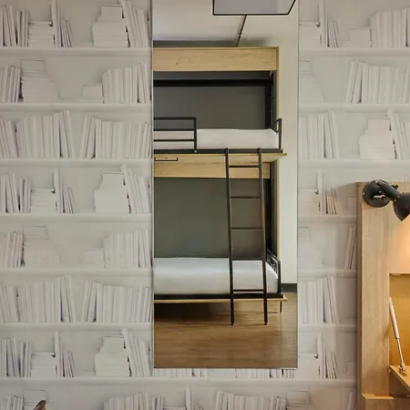 Generator Hostel Παρίσι