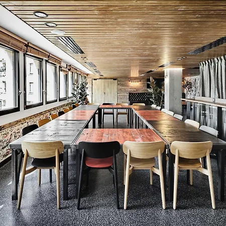 Generator Hostel Παρίσι