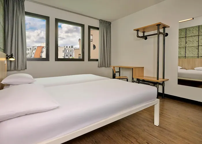 Albergue Generator *