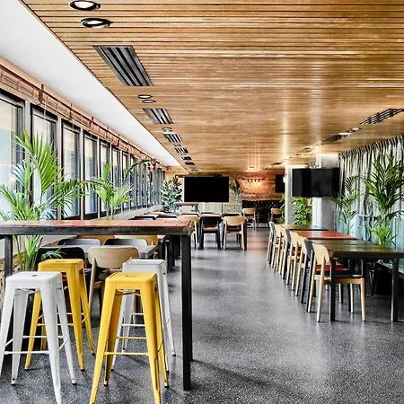 Generator Hostel *