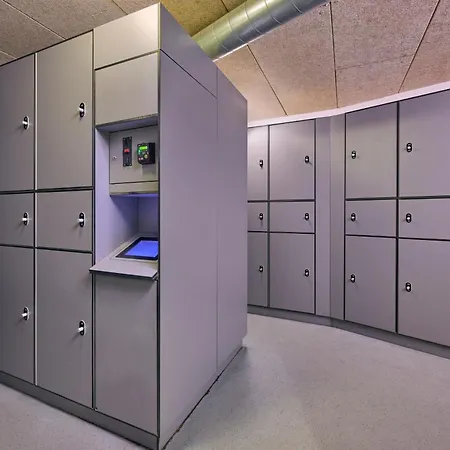 Generator אכסניה פריז