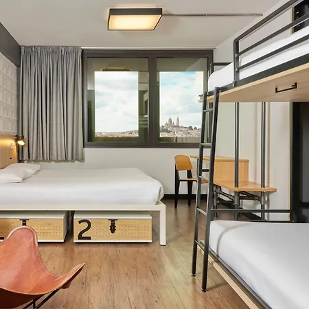 Generator אכסניה