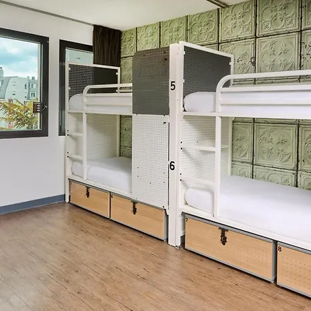 אכסניה Generator *