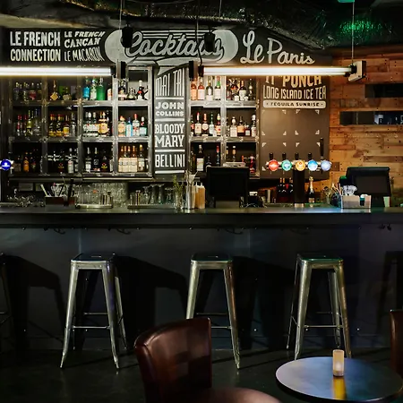 Generator * פריז