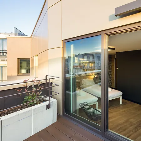 Generator * פריז